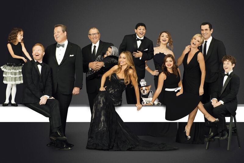 articles/2013/10/09/is-modern-family-still-modern/131008-fallon-modern-tease_dqkdpy