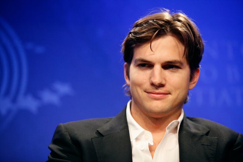 articles/2014/03/14/ashton-kutcher-is-investing-in-the-anonymous-confessional-app-secret/140314-haglage-secrets-tease_ge6oak