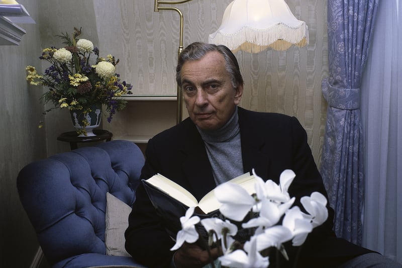 articles/2013/07/31/how-gay-was-gore-vidal/130730-gay-vidal-tease_gqapeo