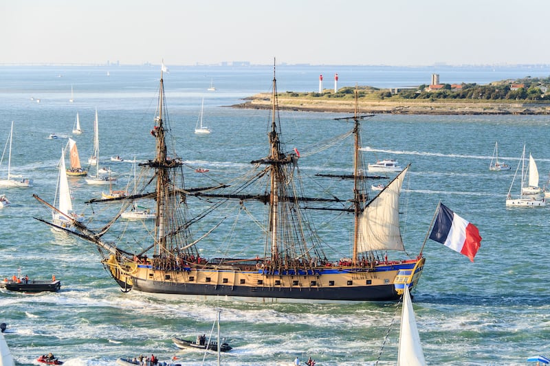 articles/2015/01/18/l-hermione-the-ship-that-saved-america-is-now-saving-a-historic-french-town/150117-oconnor-lhermione-french-ship-saved-america-embed-1_tdyzus