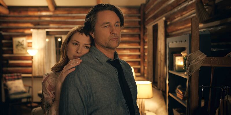 Alexandra Breckenridge and Martin Henderson.