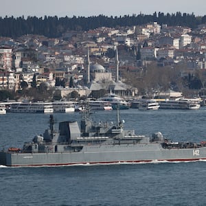 Russian Navy's large landing ship Novocherkassk sets sail in Bosphorus