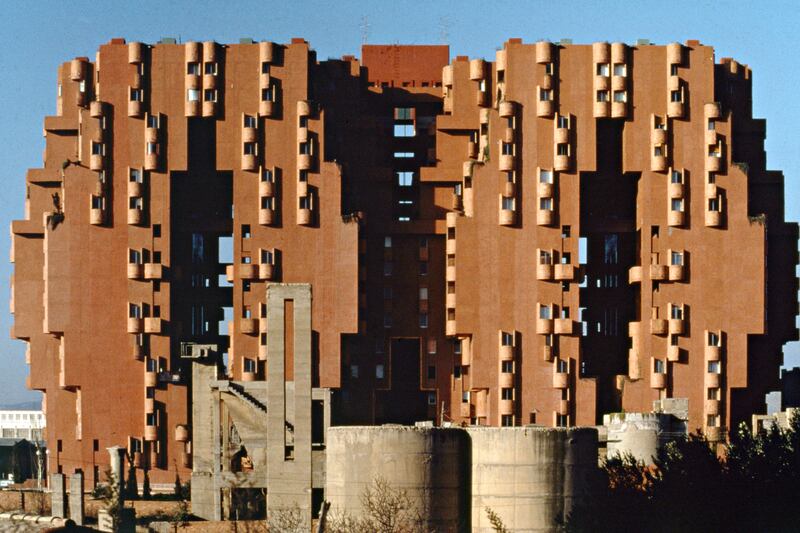 ricardo_bofill_taller_arquitectura_walden_sant_just_desvern_barcelona_spain_01_byewmx