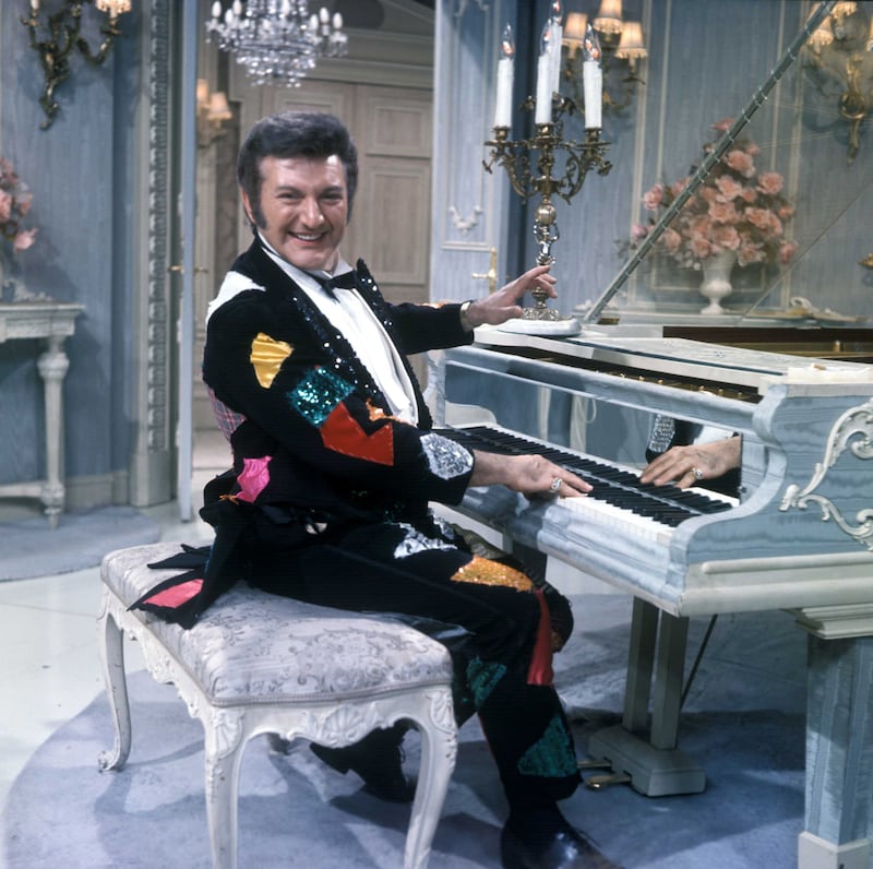 galleries/2013/05/20/liberace-s-wild-style-through-the-years-photos/liberace-3_nke3zl