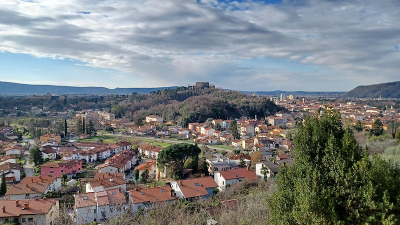 View_over_Gorizia_from_the_monastery_in_Nova_Goria_ongfnt