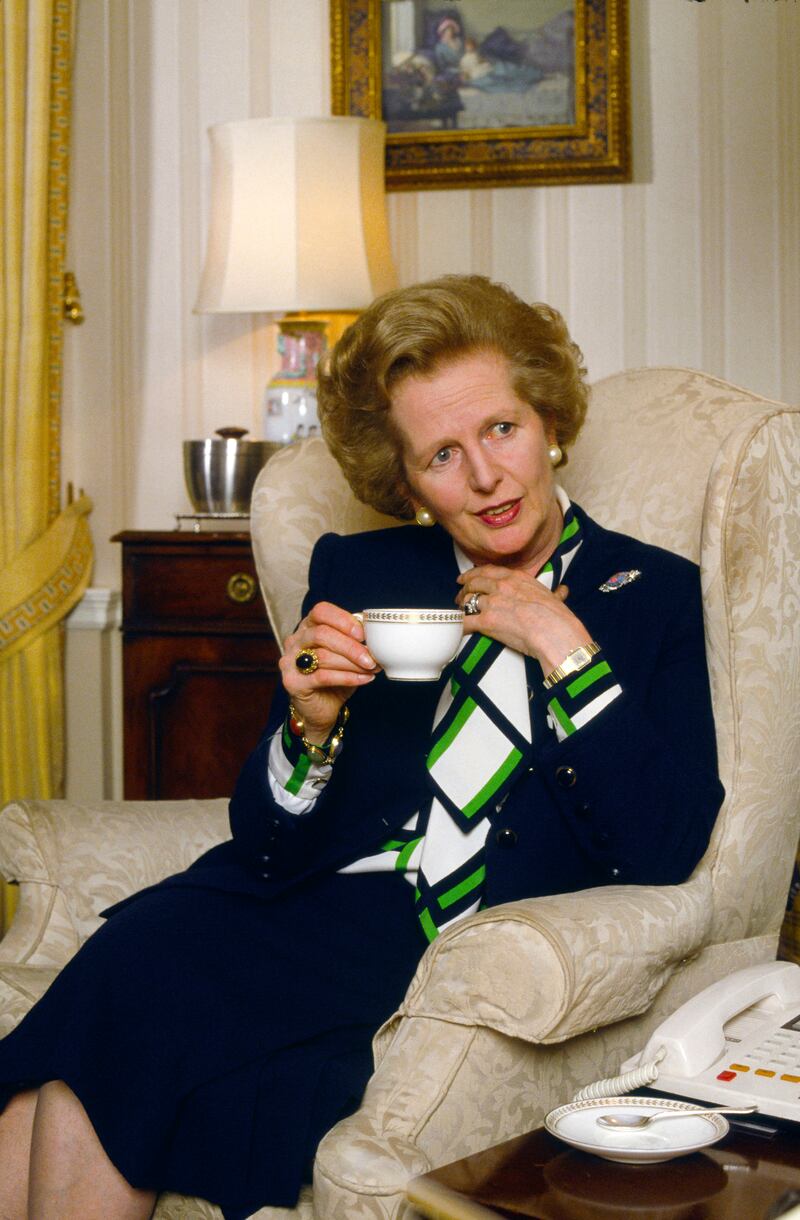 galleries/2013/04/08/margaret-thatcher-s-best-style-through-the-years-photos/130408-Thatcher-fashion-17_mvpw8v