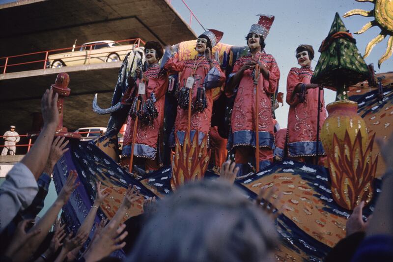 galleries/2014/03/04/vintage-mardi-gras-madness-around-the-world-photos/140303-vintage-mardi-gras14_rh2yhx