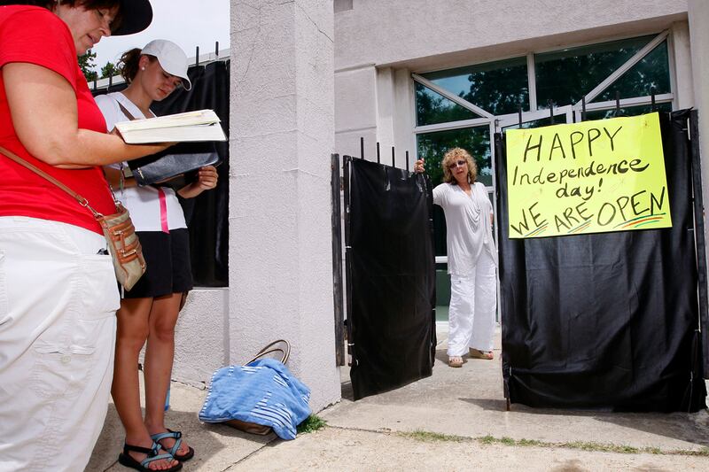 articles/2012/07/11/meet-the-woman-in-charge-of-the-last-abortion-clinic-in-mississippi/mississippi-abortion-clinic-yarrow_shsshk