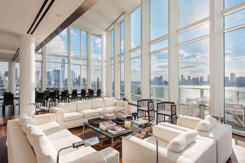 galleries/2014/12/06/omg-i-want-this-house-new-york-city-photos/141204-penthouse-1_lit2f6