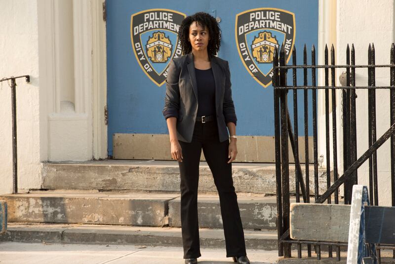 articles/2016/10/04/luke-cage-star-simone-missick-on-the-magic-of-misty-knight/160929-leon-luke-cage-embed_k98fm8