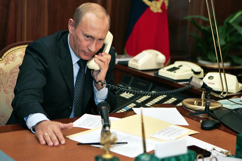 articles/2014/03/26/why-is-russia-leaking-all-these-private-phone-calls/140325-lake-russia-tease_gezide