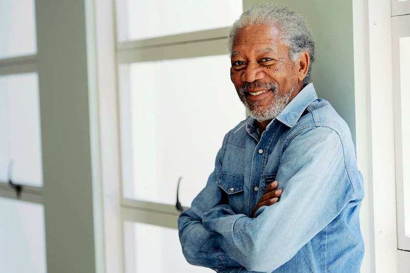 articles/2013/10/23/morgan-freeman-says-wtf-to-gop-dishes-on-last-vegas-12-years-a-slave-and-batfleck/131022-morgan-freeman-stern-tease_mukbpk