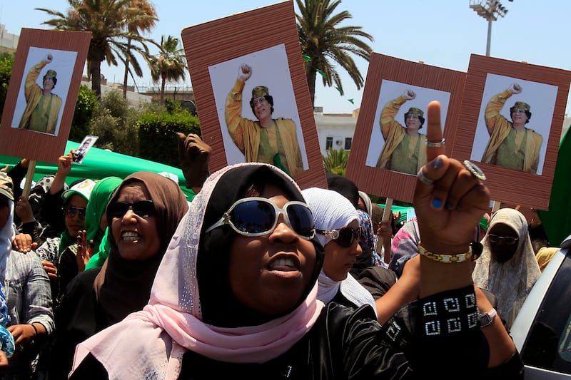 galleries/2011/08/26/gaddafi-women-photos/gaddafi-women-supporters-rally_d0cogn