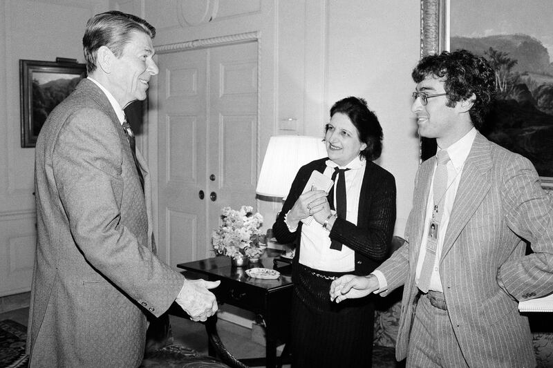 galleries/2013/07/21/a-life-inside-the-white-house-remembering-veteran-journalist-helen-thomas-photos/130720-helen-thomas-08_qsr9s4