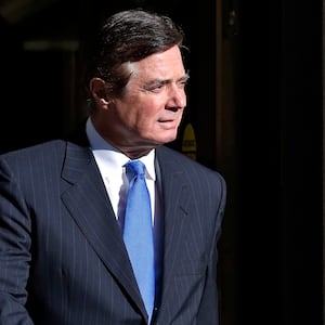 171031-woodruff-manafort-crime-tease_jpyfon