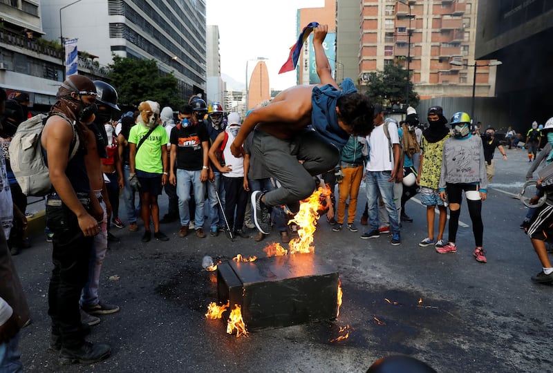 170613-venezuela-protests-8_amsm50