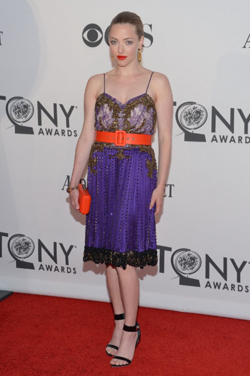 galleries/2012/06/10/2012-tony-awards-red-carpet-neil-patrick-harris-bernadette-peters-and-more-photos/tony-awards-seyfried_vuv9kx