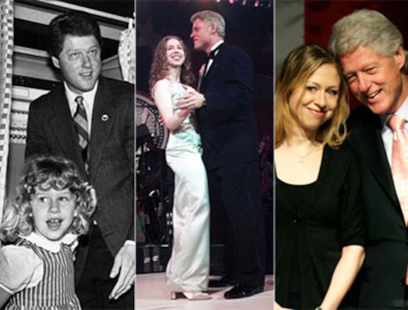 articles/2010/07/29/chelsea-clintons-bridesmaids-and-wedding-party/dana-bill-and-chelsea-2_z8nejr