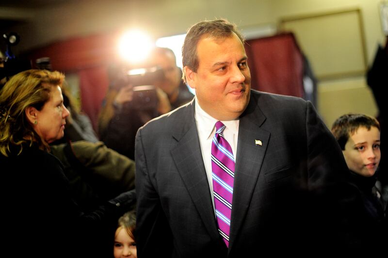 articles/2014/03/17/did-christie-go-easy-on-a-human-trafficker-just-to-bust-a-small-time-pol/140317-nuzzi-embed3_adizjb