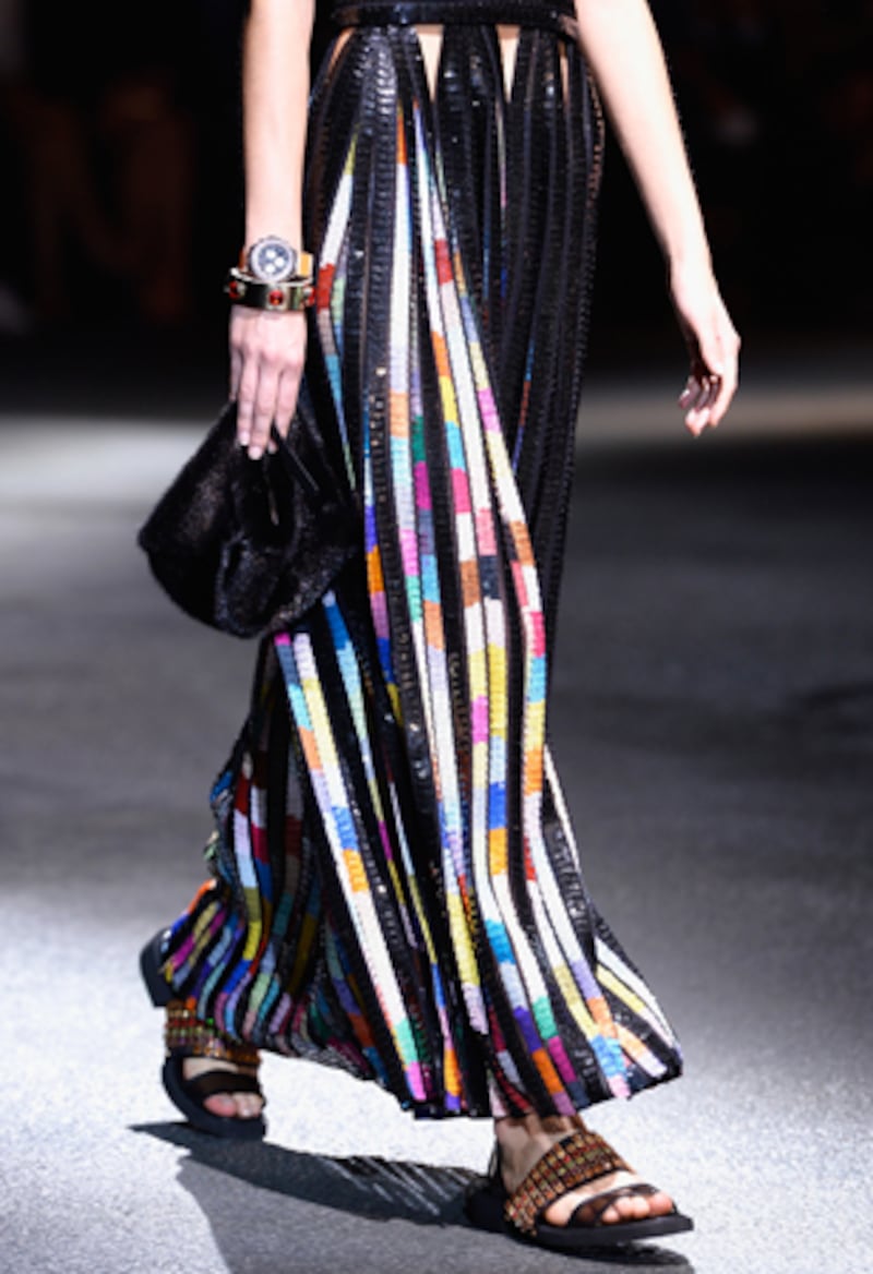 articles/2013/09/30/givenchy-spring-summer-2014-a-tribal-influence/130930-givenchy-embed_kmysft