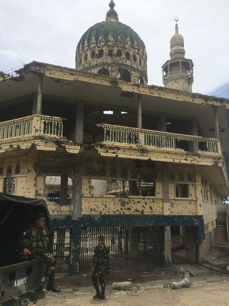 181224-laforge-islamic-insurgency-hotspot-tourism-marawi-2_sr5utg