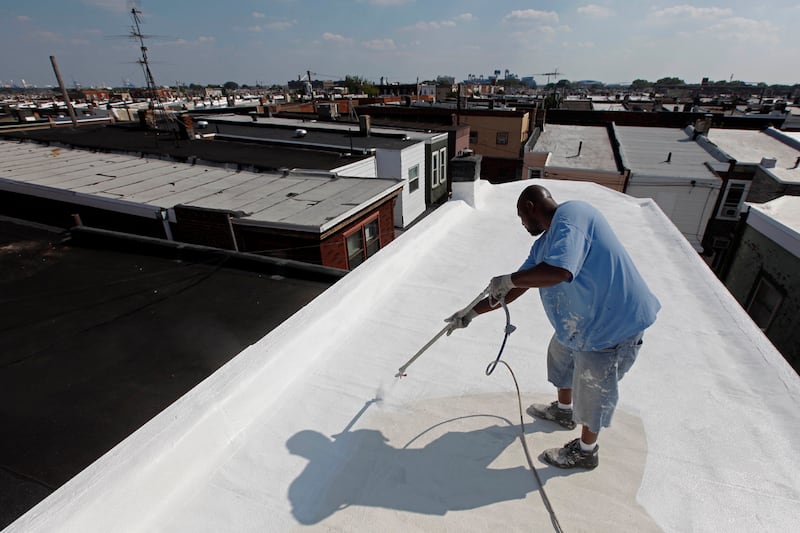 galleries/2011/06/20/bill-clinton-s-14-global-initiatives/clinton-gallery-white-roofs_tz5v7f