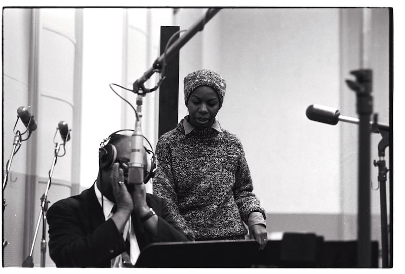 galleries/2016/12/03/exclusive-nina-simone-as-you-ve-never-seen-her/161130-nina-simone-02-embed_tosc6e