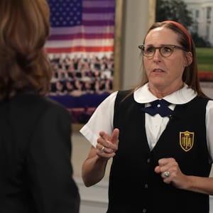 Molly Shannon crashes Kamala Harris’ address to the Al Smith dinner in Washington as her famous “Saturday Night Live” recurring character Mary Katherine Gallagher.