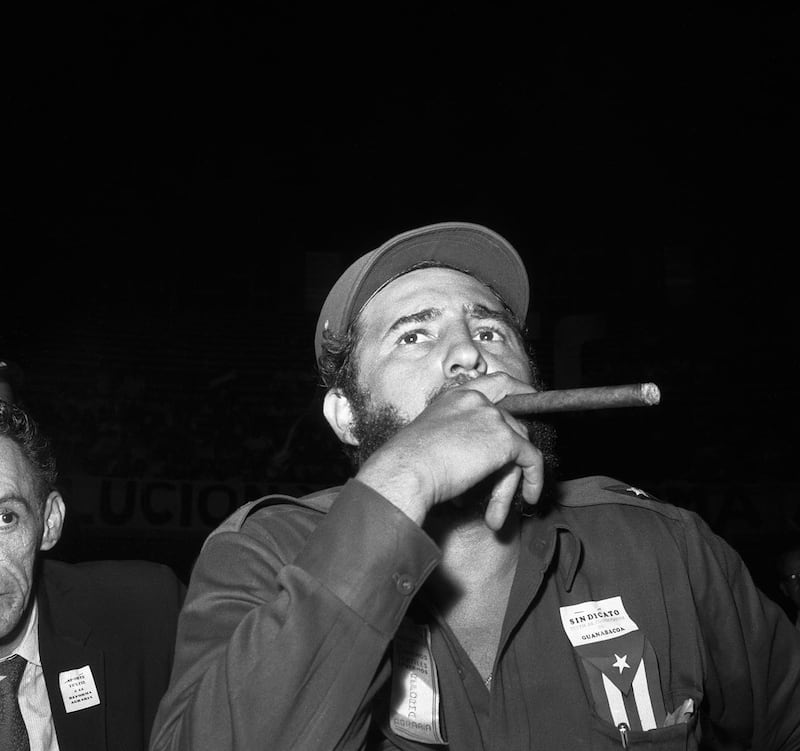 galleries/2016/11/26/fidel-castro-through-the-years-in-photos/160701-fidel-castro5_bqejxr