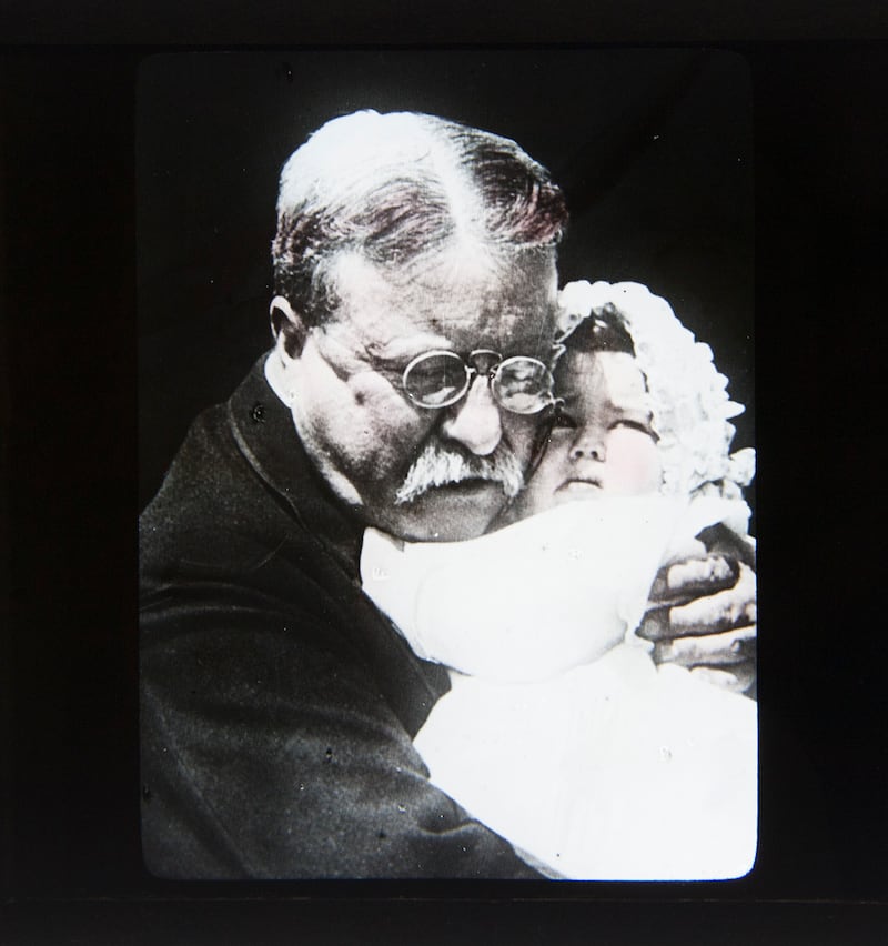 galleries/2015/07/04/teddy-roosevelt-s-secret-safari-photos/150615-teddy-roosevelt-slides-02_qermqc