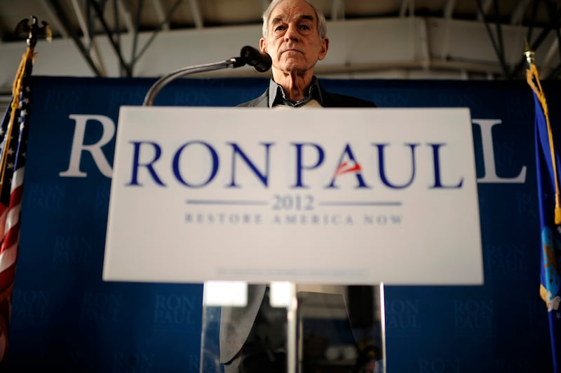 galleries/2012/01/07/gop-candidates-campaign-in-new-hampshire-photos/gop-candidates-campaign-in-new-hampshire-15_gdslkc