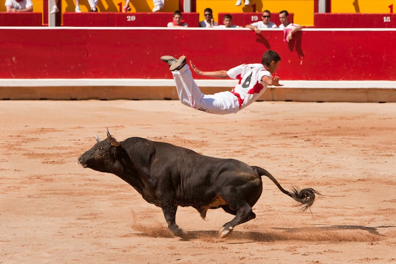 galleries/2014/07/15/the-running-of-the-bulls-through-the-years-photos/140714-running-bulls-history-3_iidpvx