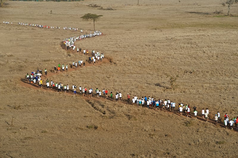 galleries/2013/11/02/extreme-races-10-mind-blowing-marathons-photos/extreme-marathon-kenya_g6nj2d