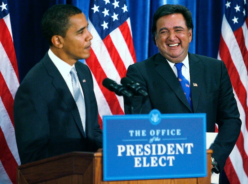  Barack Obama introduces New Mexico Governor Bill Richardson 