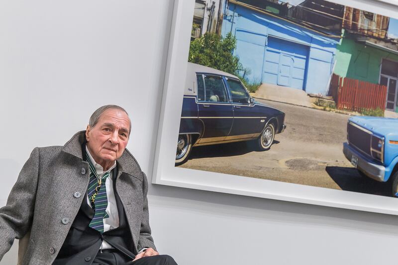 articles/2016/11/03/william-eggleston-the-father-of-modern-color-photography/161103-jones-eggleston-embed_mdkmnc