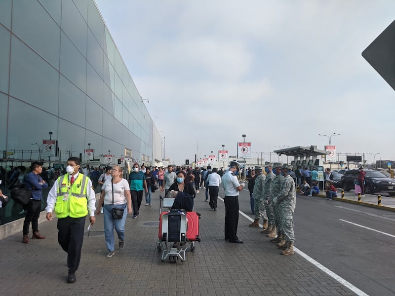 thumbnail_Jorge_Chavez_International_Airport-Photo-AudreyMcDonald_jfk3jk