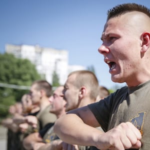 articles/2015/07/04/is-the-u-s-training-neo-nazis-in-ukraine/150703-cathcart-ukraine-nazis-tease_vavw48