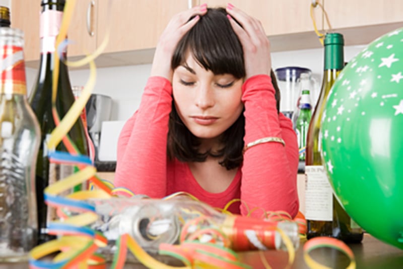 articles/2010/12/31/preventing-a-hangover-the-science-of-excessive-drinking/hangovver-science-schwartz-tease_anz5ao