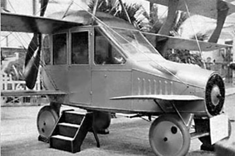 galleries/2012/04/08/17-flying-cars-a-mostly-factual-history-of-airborne-autos/flying-cars-curtiss-autoplane_d7pkk3