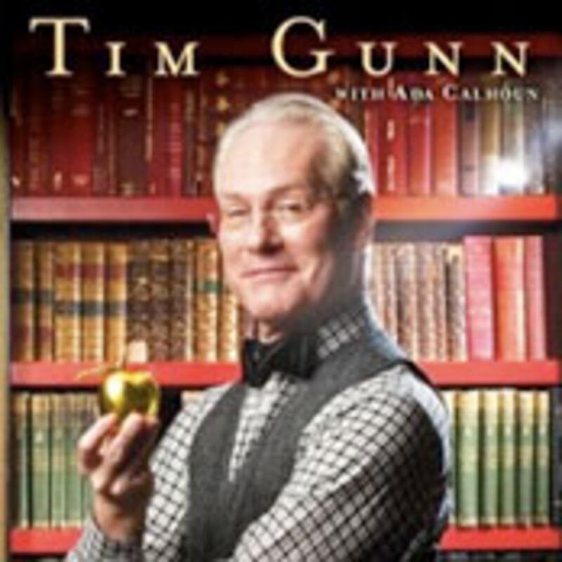 articles/2010/09/06/tim-gunns-tell-all-project-runway-host-on-anna-wintour-more/dana-tim-gunn_124708_kcdxds