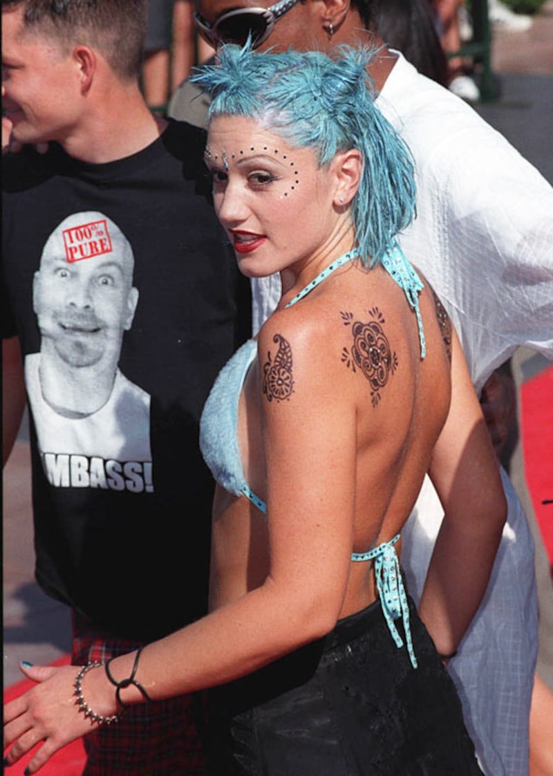 galleries/2010/08/17/blue-is-the-new-blond/blue-hair---stefani_gzbfzq