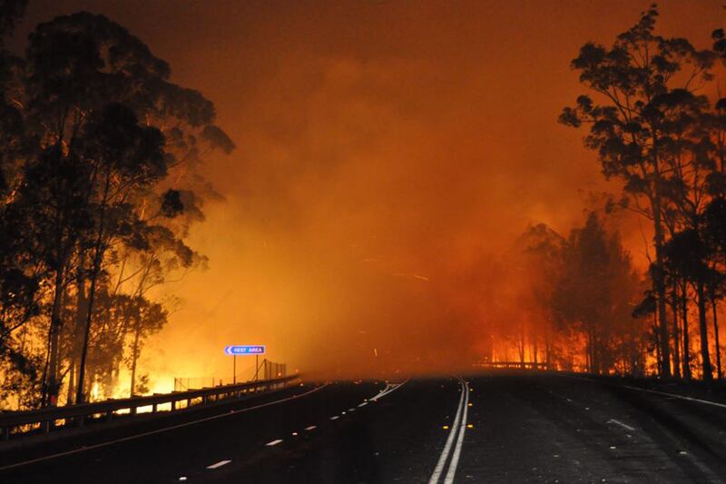 galleries/2013/01/10/australia-in-flames-more-extreme-weather-events-photos/global-warming-aus_gemlfz