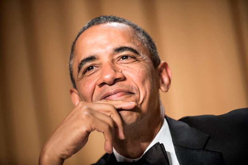 articles/2013/04/28/white-house-correspondents-dinner-obama-nails-it-again/130428-whcd-grove-tease_fbkceu