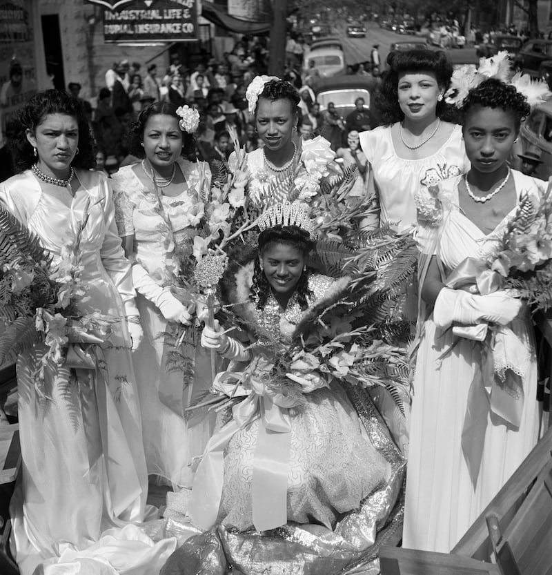 galleries/2014/03/04/vintage-mardi-gras-madness-around-the-world-photos/140303-vintage-mardi-gras04_oigbqj