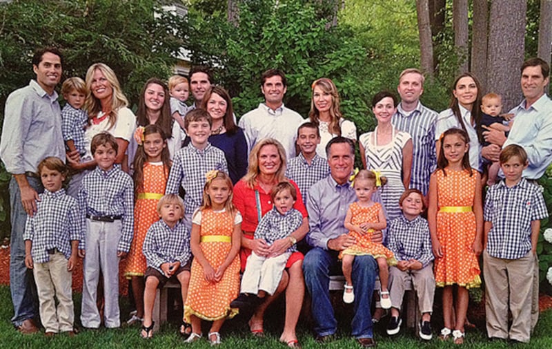 galleries/2011/08/24/mitt-romney-s-sons/romney-family-group_liorkq