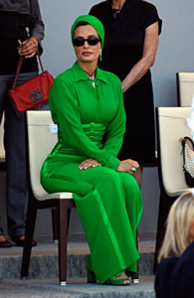 articles/2009/03/11/first-lady-fashion-showdown/fashionable-first-ladies---sheikha_fhxvgm