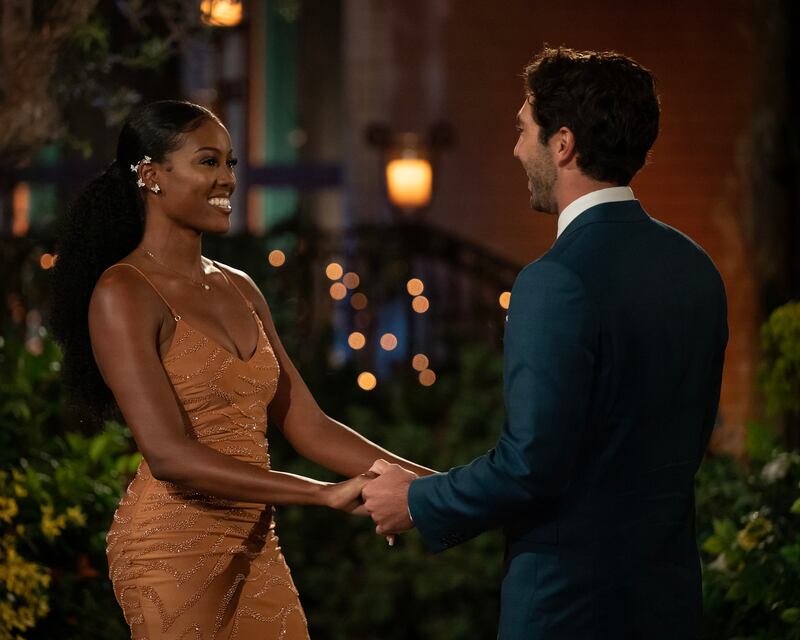 Evalin and Joey Graziadei on The Bachelor.