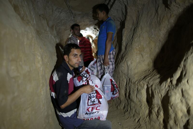 galleries/2014/07/18/gaza-underground-a-look-inside-palestinian-smuggling-tunnels-photos/140718-gaza-tunnels-2_ttuvnz