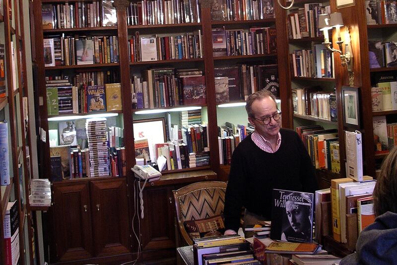 galleries/2011/10/13/america-s-greatest-independent-bookstores-photos/independent-bookstores-faulkner-house-books_srgon3