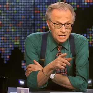 cheats/2010/12/16/larry-king-asks-final-question/sx-top---larry-king-retires_eabl9c